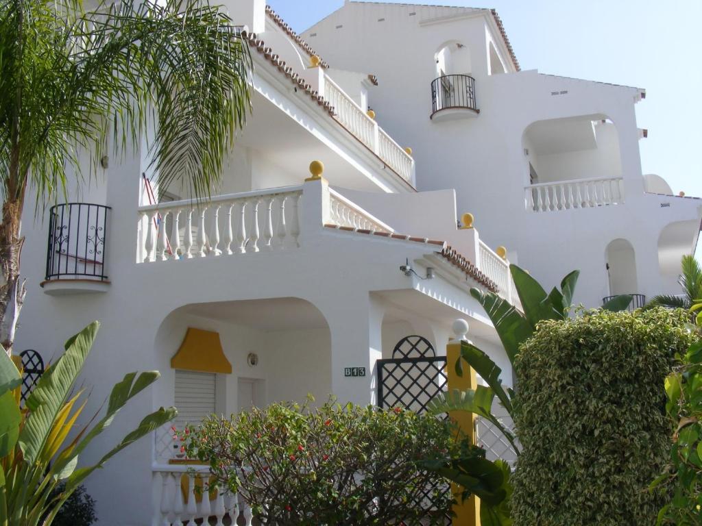 Apartamentos Las Rosas De Capistrano نيرخا المظهر الخارجي الصورة